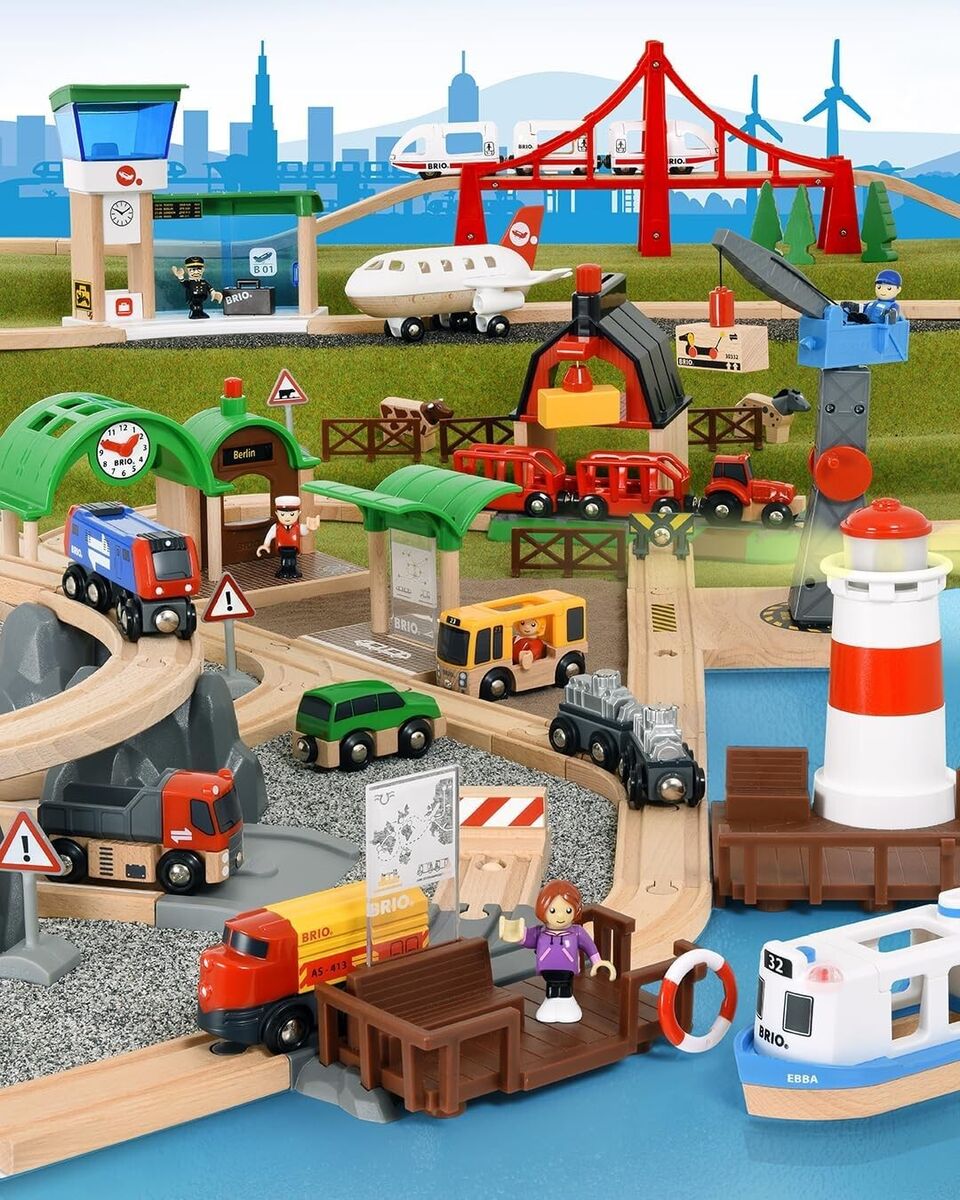 BRIO World 33766 Deluxe Railway Set Ultimate Wooden Train BRIO World 33766 Deluxe Railway Set Ultimate Wooden Train