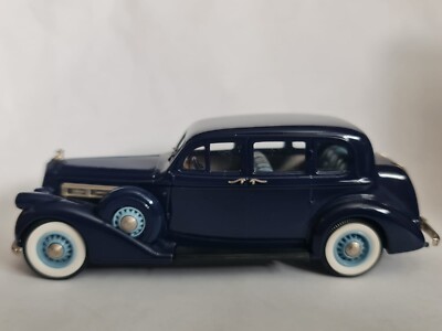 Brooklin - BRK81 - 1936 Pierce Arrow 1601 Sedan Blue