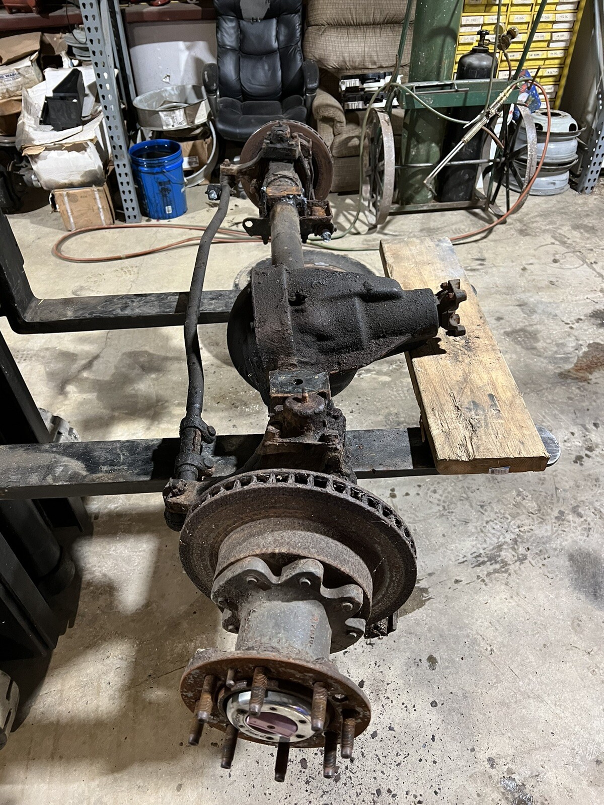 Dana 60 Front Axle for sale compared to CraigsList Only 4 left at 75