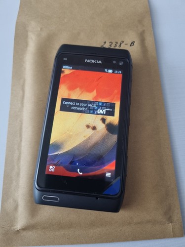 NOKIA N8-00 16GB UNLOCKED - 12MP CAMERA - 3G - WIFI MINT