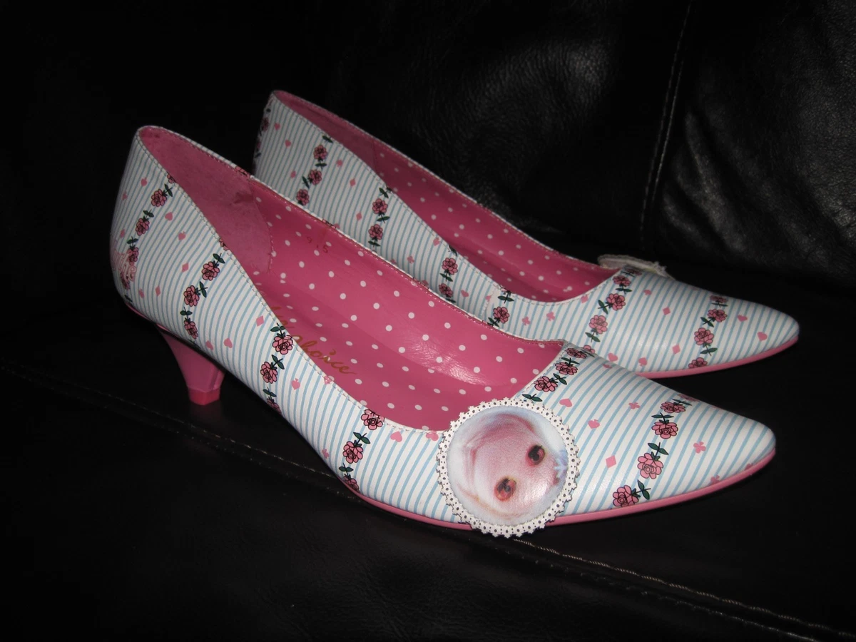 Irregular outlet choice blythe