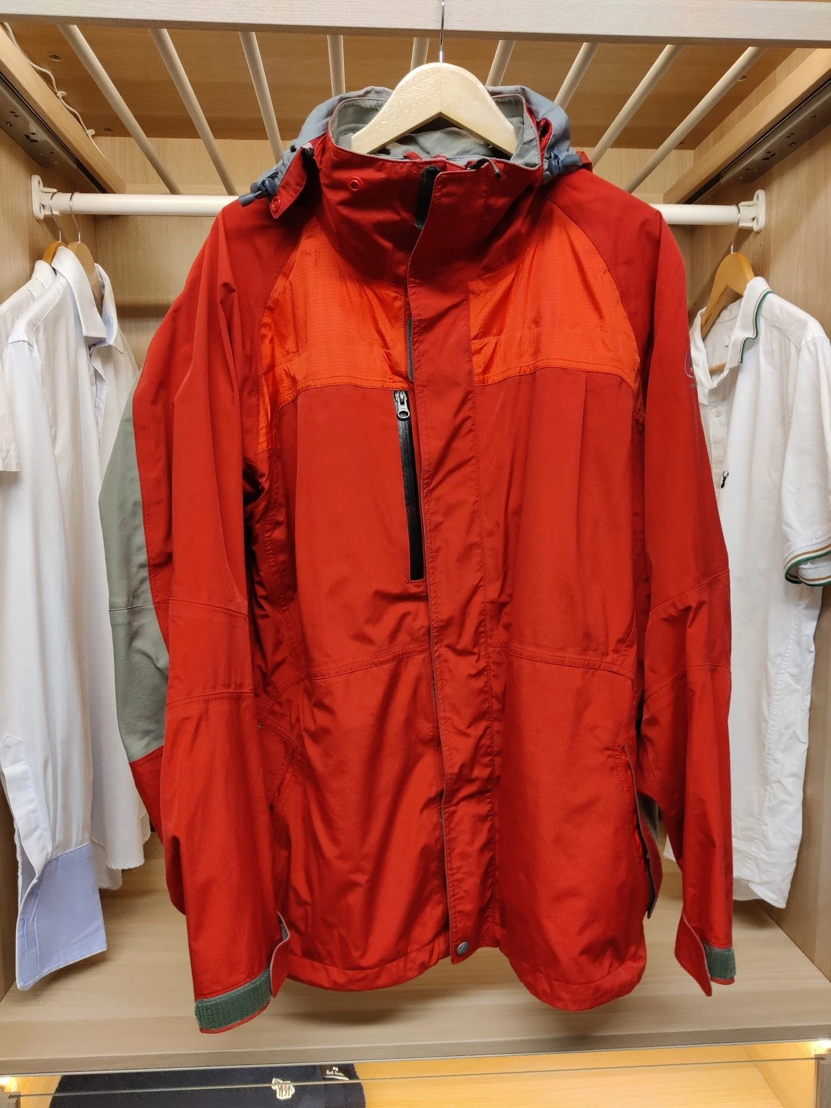 NIKE ACG RAINCOAT JACKET SIZE XL RED WATERPROOF OUTERLAYER STORMFIT SKI SNOW MEN