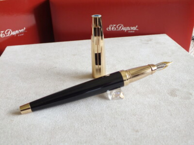 S.T. Dupont Ellipsis Black Lacquer Gold Finished Cap 18K nib