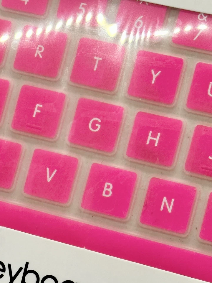 New Silicone Hot Pink Keyboard Cover For Apple Macbook Pro Air 13" 15" 17" - Image 3 of 4