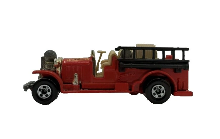 Hot Wheels Retro Entertainment 1:64 Scale Vintage Manufacture Diecast Cars, Trucks & Vans