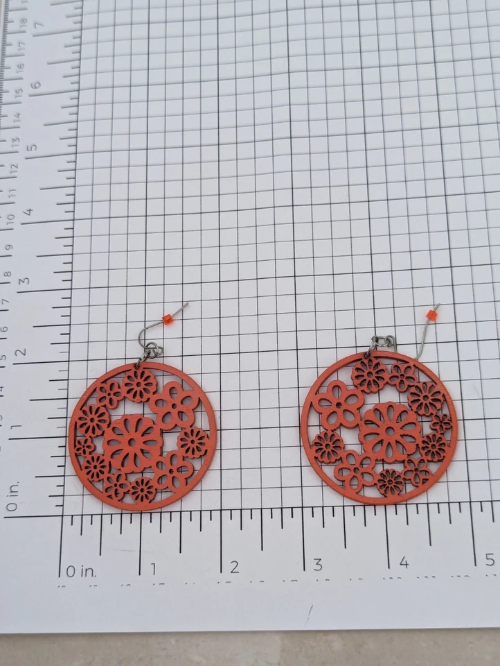 Vibrante Funky Neón Naranja Floral Niño Hippie Madera Corte Láser Pendientes 70 Foto 2 de 3