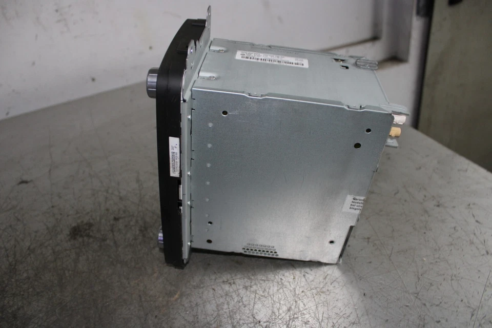 VW Passat B6 Variant 2,0 TDI 103 kW Radio mit Code 1K0035186AD - Bild 4 von 4