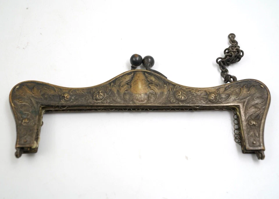 HERMOSO MARCO MONEDERO ANTIGUO ALEMÁN PLATA RECTANGULAR DISEÑO ART NOUVEAU ESTAMPADO Foto 2 de 3