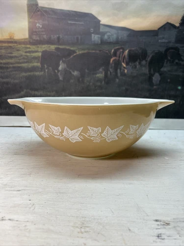 Vintage Pyrex Sandalwood Beige/Tan 4 Qt Cinderella Nesting Mixing Bowl 444