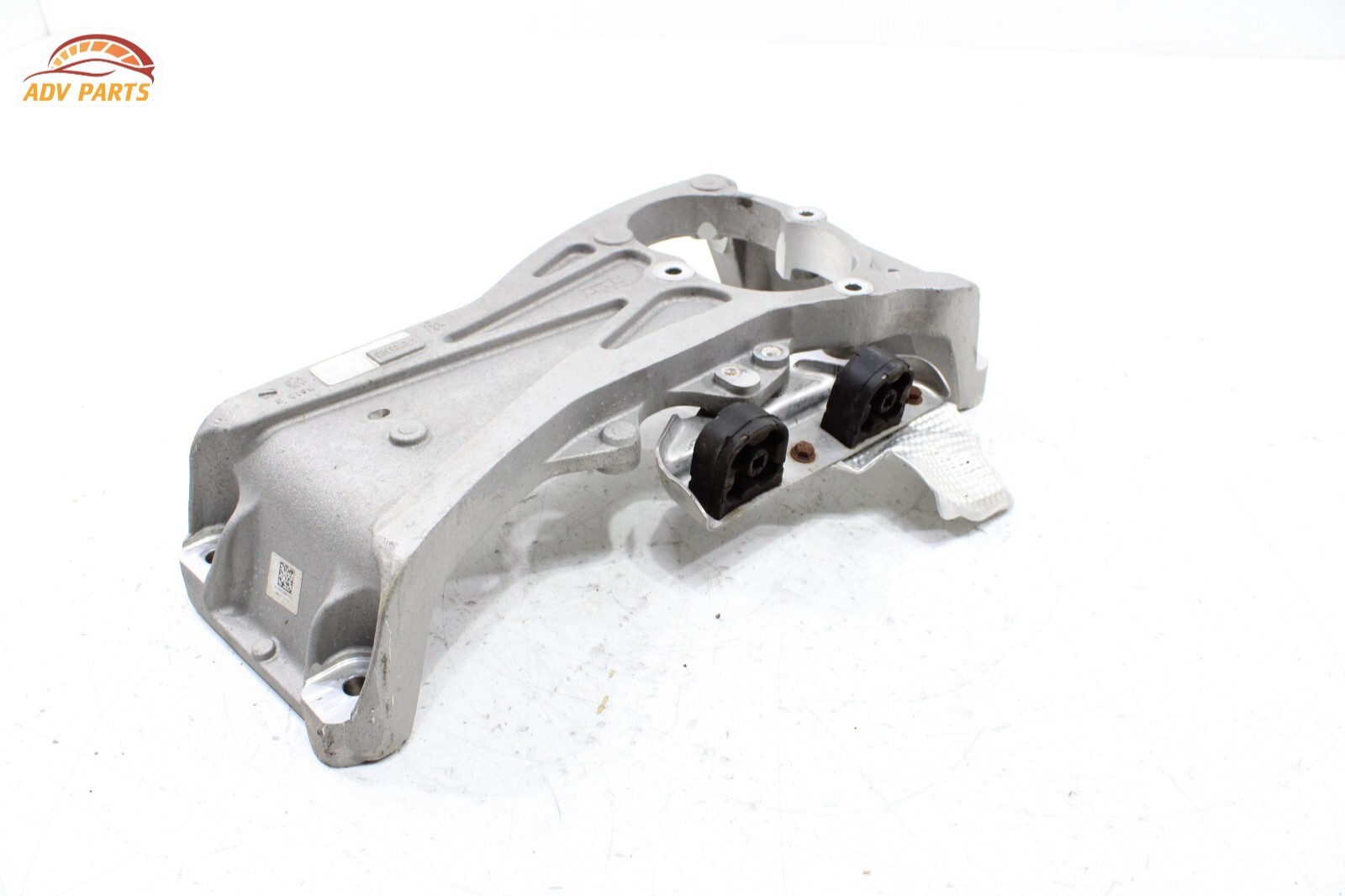 2017 - 2020 MASERATI LEVANTE TRANSMISSION GEARBOX MOUNT BRACKET OEM