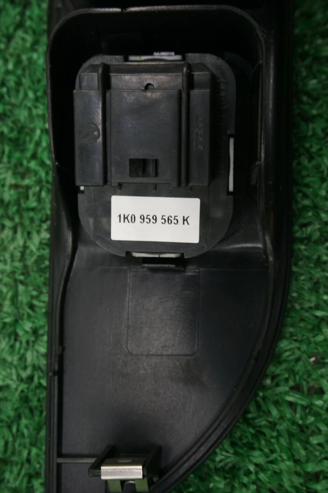 Interruptor de ventana del lado izquierdo del conductor Volkswagen CC TIGUAN 2015 FABRICANTE DE EQUIPOS ORIGINALES Foto 3 de 4