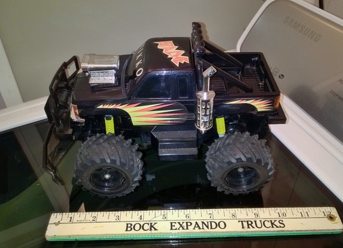 Nikko Apache Truck Black RC chevrolet Silverado radio remote control NOT WORKING - 第 2/11 張圖片