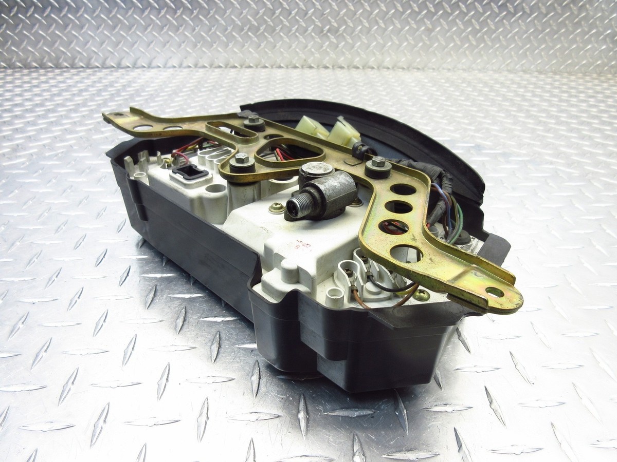 おタク ENZO Alt | Zeque (ゼクー)