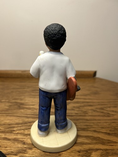 Homco Ceramic Boy Figurine Holding Ice Cream & Skateboard - Picture 3 of 5