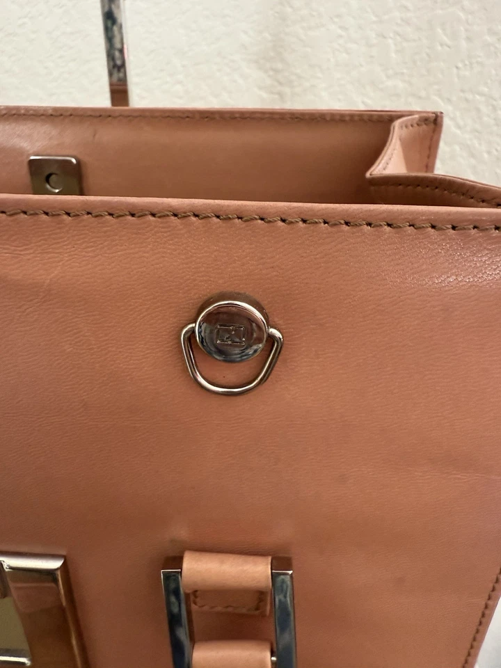 Bolso de cuero Fendi entrelazado F Foto 4 de 4