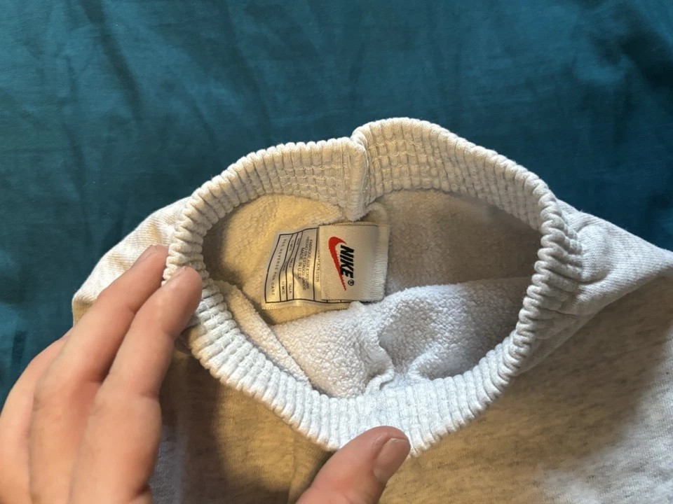 Pantalones deportivos vintage Nike para bebé niño pequeño 12 meses gris EE. UU. 90 etiqueta blanca Foto 3 de 4