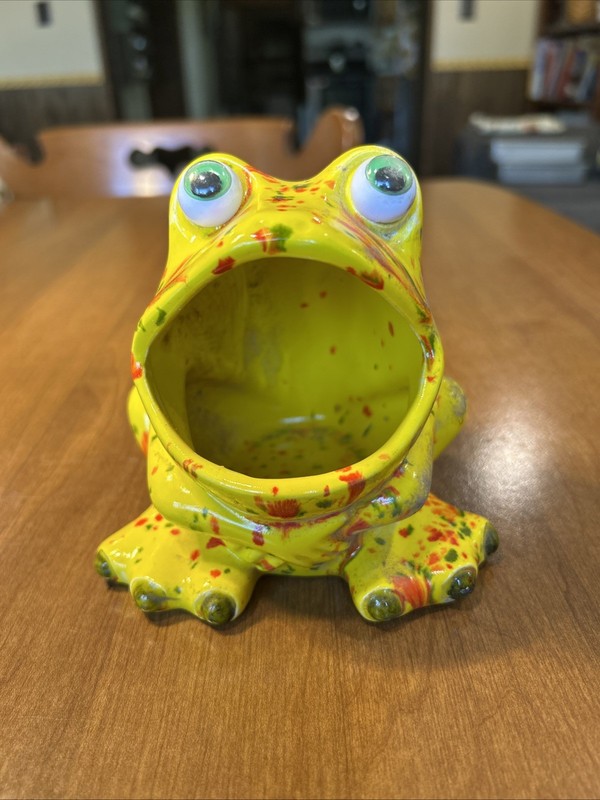 Vintage Frog Sponge Holder Ceramic Yellow With Orange and green Specks