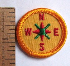 Girl Scout 1980-2001 Junior FINDING YOUR WAY BADGE Compass Map Directions Patch