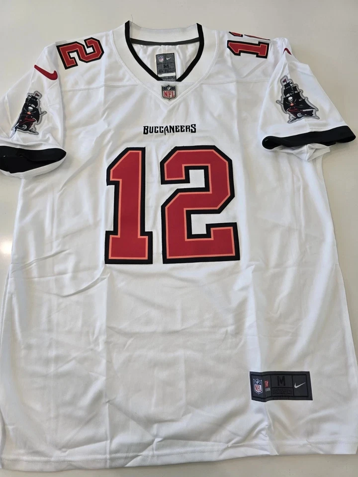 TOM BRADY #12 Tampa Bay Buccaneers White Home Jersey Men's Size Medium - Image 2 of 4