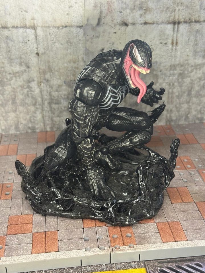 Figura Marvel Legends Spider-Man 3 Venom 2007 Sandman BAF Line Foto 2 de 4