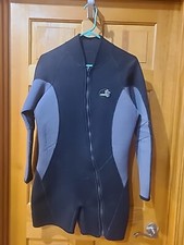 AKONA Adventure Gear Mens Size L Shorty Wetsuit