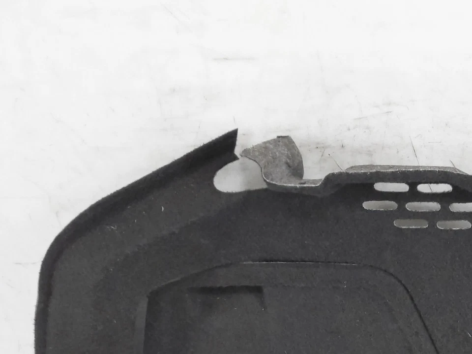 09-12 Audi A4 Quattro painel traseiro de acabamento do porta-malas de carga do motorista *rachadura na parte de trás do painel - Imagem 2 de 4