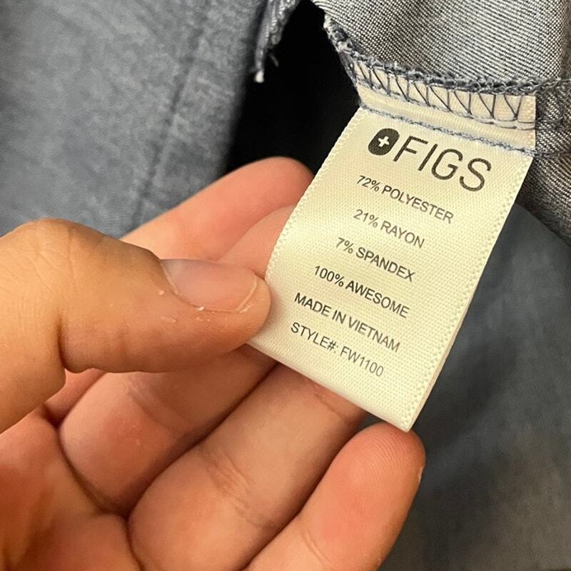 NEW FIGS Casma ThreePocket Scrub Top™ Womens Shirt Size Small eBay