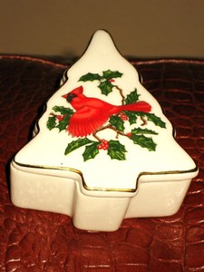 LEFTON COLLECTIBLE CHRISTMAS TREE SHAPED TRINKET BOX WITH ...