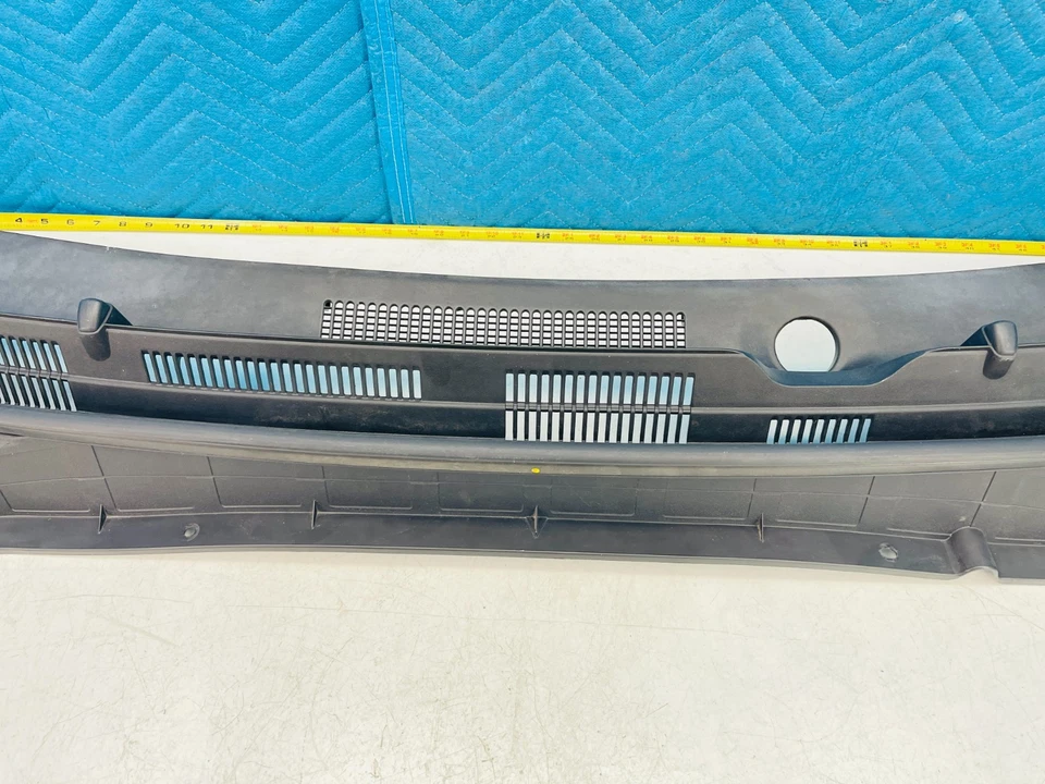 2018-2023 HYUNDAI KONA FRONT WINDSHIELD COWL PANEL 86150J9000 OEM - Image 3 of 4