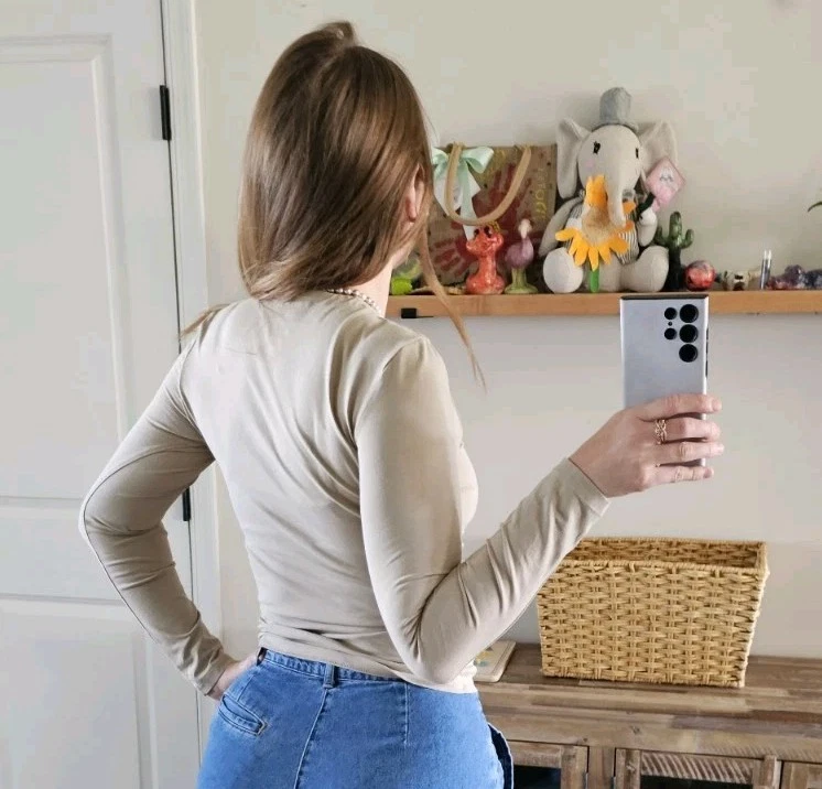 Top French Connection Cremallera Frontal Manga Larga - Talla Pequeña Crema Tostado Ajustado Foto 2 de 4