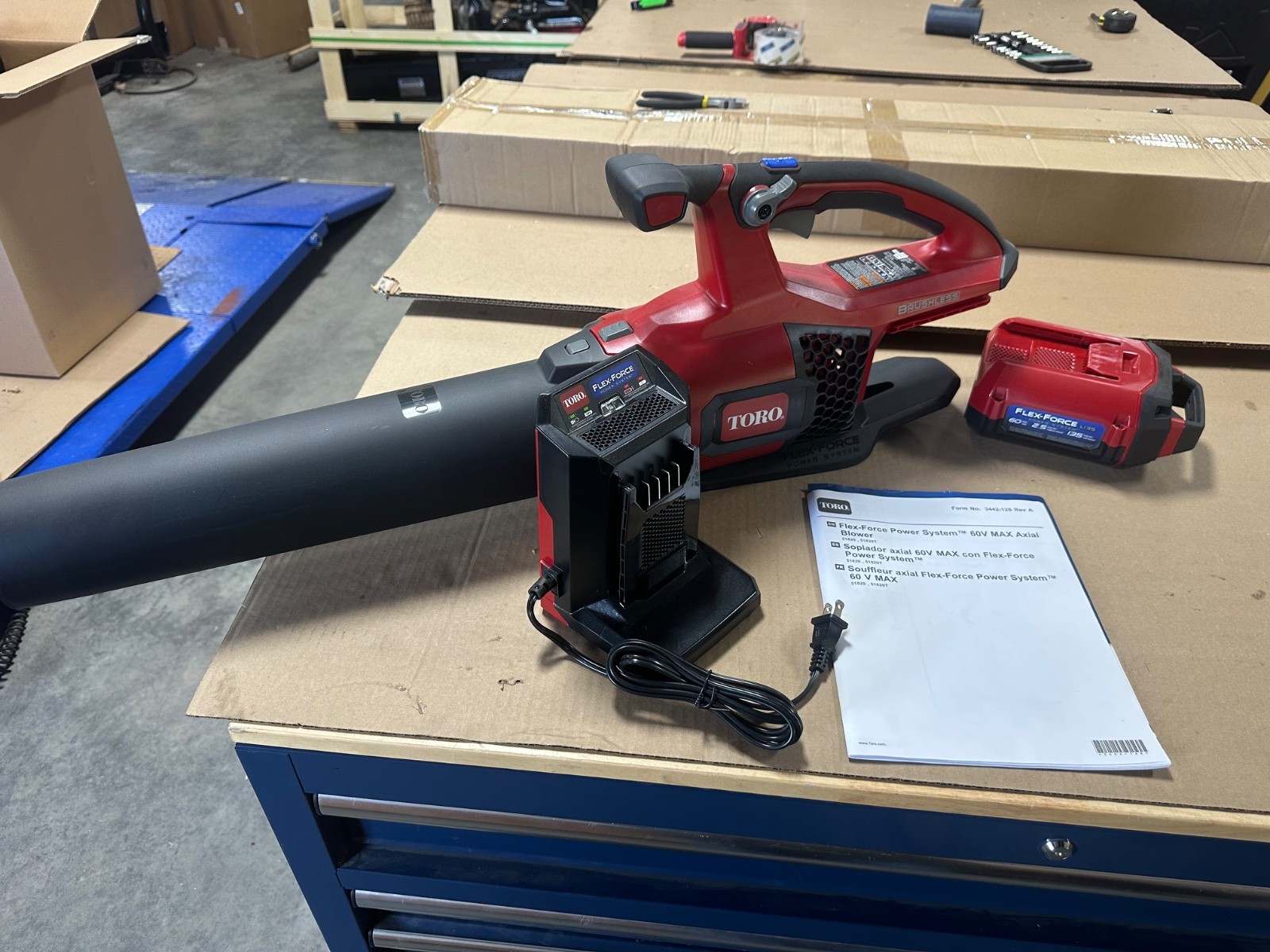 Toro 60V Electric Battery Brushless Leaf Blower - Black/Red 