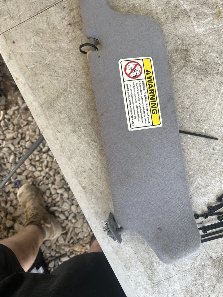 2000-2004 Toyota Avalon Left Passengers Sun Visor Gray 00 01 02 03 04 #B120 - image 2 of 4