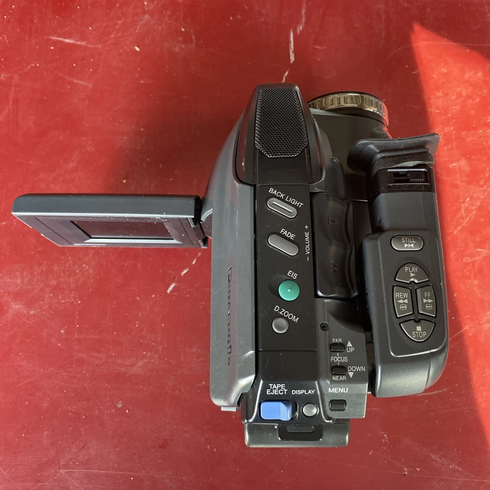 Panasonic - Palmcorder PV-L501D Palmcorder - Image 3 of 4