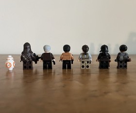 LEGO Star Wars 75105 Millennium Falcon complete w/ figs, accessories, manual