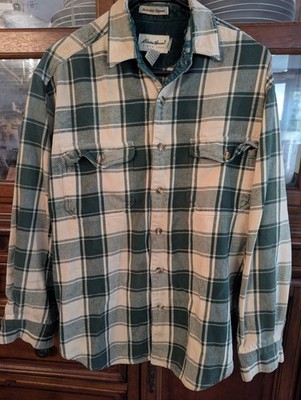 Eddie Bauer Relaxed Fit Men s Plaid Flannel Shirt Size M  Cotton RIPPED