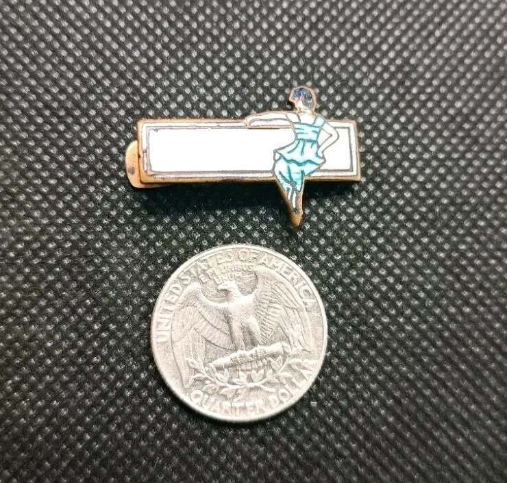 古董维多利亚辛辣珐琅领带别针跳舞裤子女孩未签名 — 第 3/4 张图片