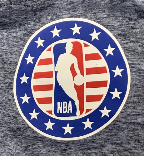 Camisa Manga Larga Fanatics Milwaukee Bucks Talla 2XT Hecha en Indonesia. NBA - Imagen 6 de 10