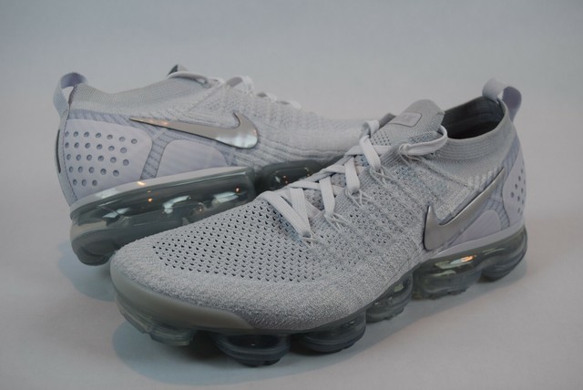 white grey vapormax