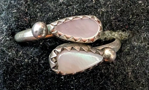 Vintage Womans Sterling Silver Pink Mother of  Pearl Modern Bypass Style Adjust.