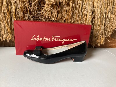 Salvatore Ferragamo Vera Bow Black Patent Leather Pump Low Heel Shoes  4A