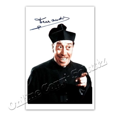 Fernandel als Pfarrer in der Fernsehserie  Don Camillo und Peppone'' Autogramm