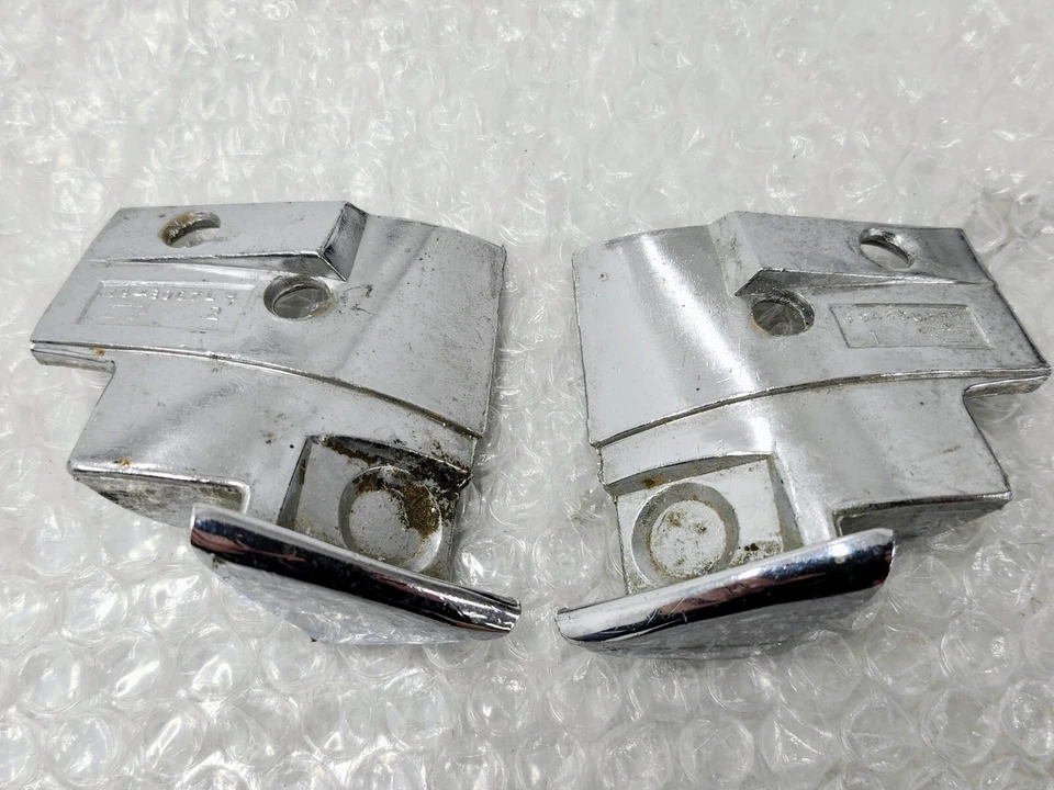 69-82 C3 Corvette T Top SET Alineación Carcasa Golpeador Guía Pin Placa BONITO PAR Foto 3 de 4