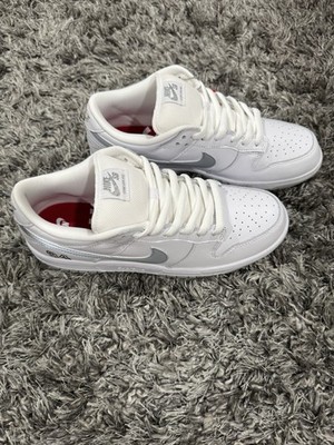 Nike x Supreme SB Dunk Low OG White/Metallic Silver (HQ8487-100) - DS Size 11