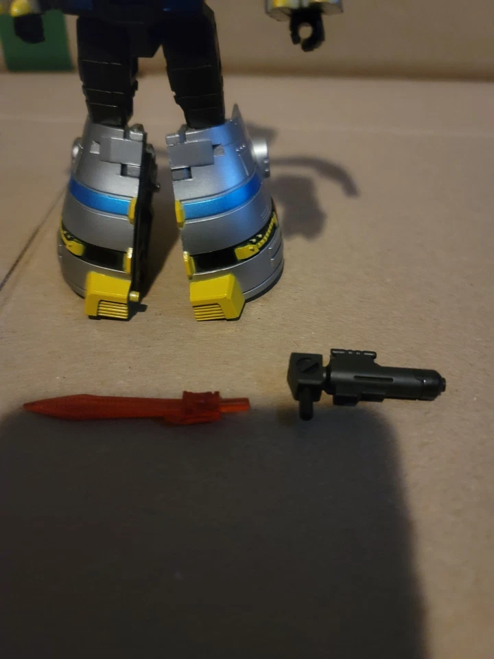 Figura de acción de juguete War In Pocket Dinobot Sludge Transformers Foto 2 de 3