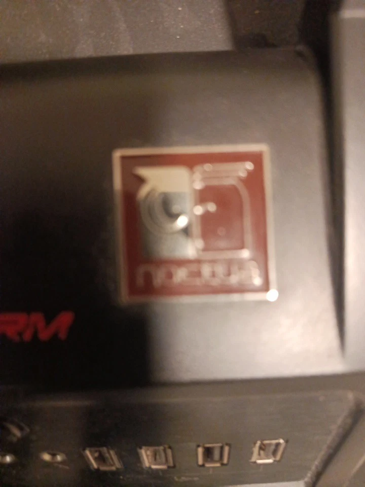 centrale d ordinateur cm Storm noire avec lecteur cd avec câblé de branchement - Image 4 of 4