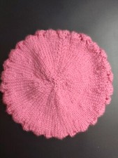BN hand-knitted beret fondant pink 0-3 months DK4