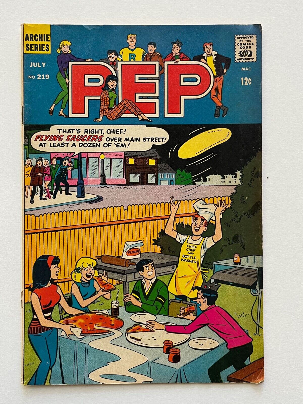 Pep #219 (1968) Archie Comics bottom cover staple and bottom CF staple detached