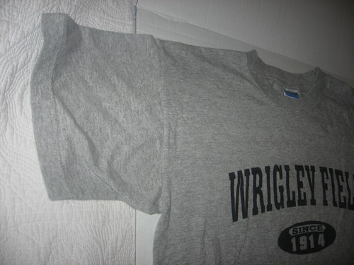 WRIGLEY FIELD Since 1914 CHICAGO CUBS Gray Size M Medium T-Shirt - Picture 4 of 6