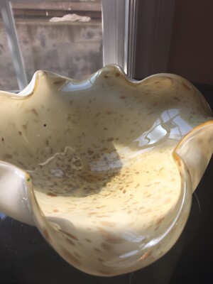 Murano White Bullicante Gold Copper Flecks Glass Bowl Cigar Ashtray