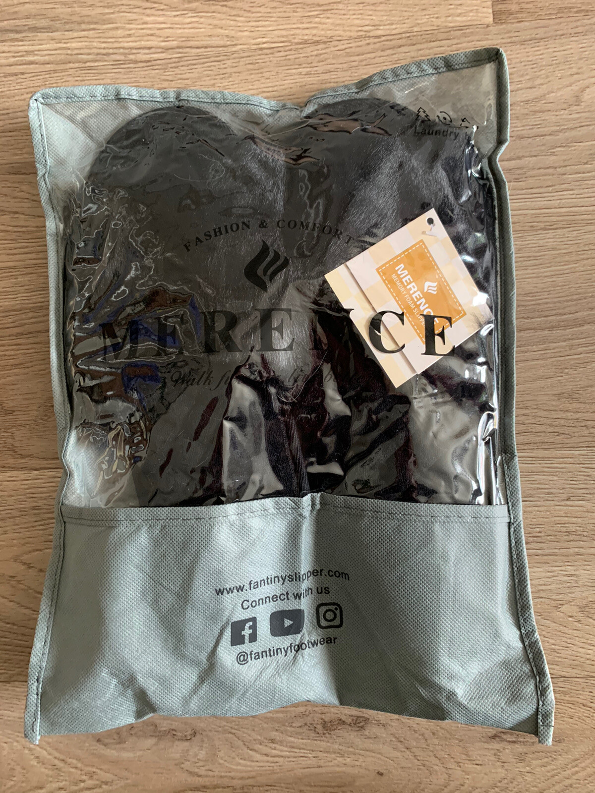 APL Ciabatte Merence moda e comfort nuove con etichette memory foam XL UK9 10 EU42 43 nere prezzo di listino £18